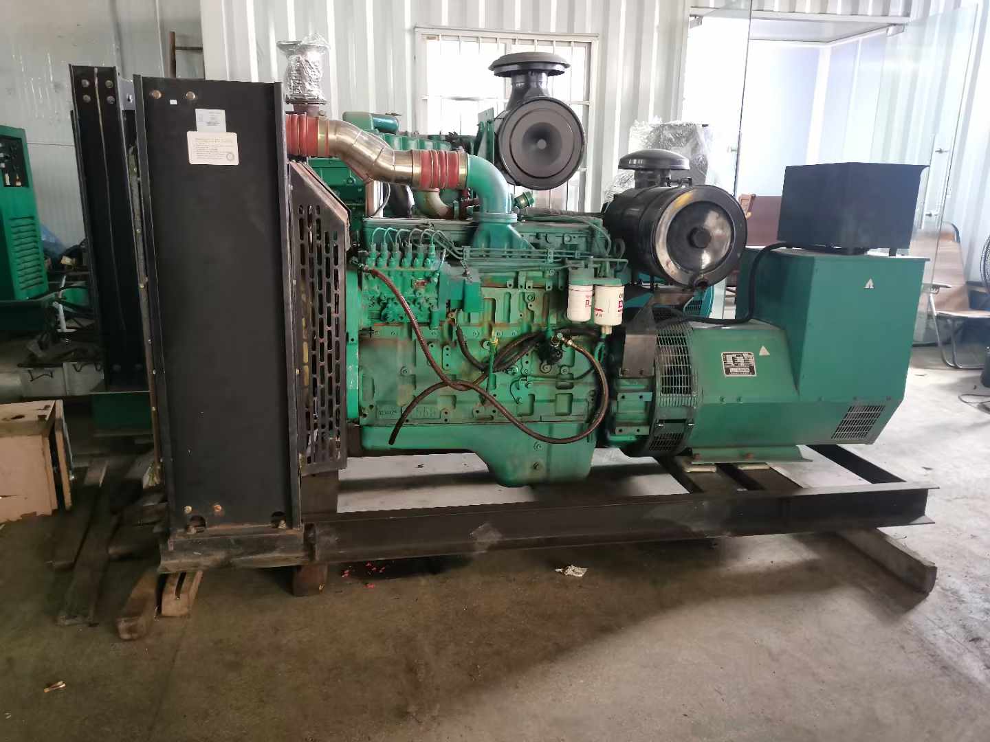 龙江发电机租赁如何确定电缆的承载电流是否在安全范围内？