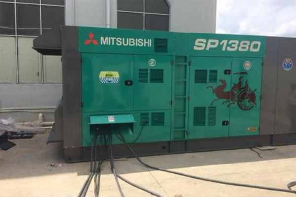 龙江为什么有些柴油发电机组的输出电压可以调节？